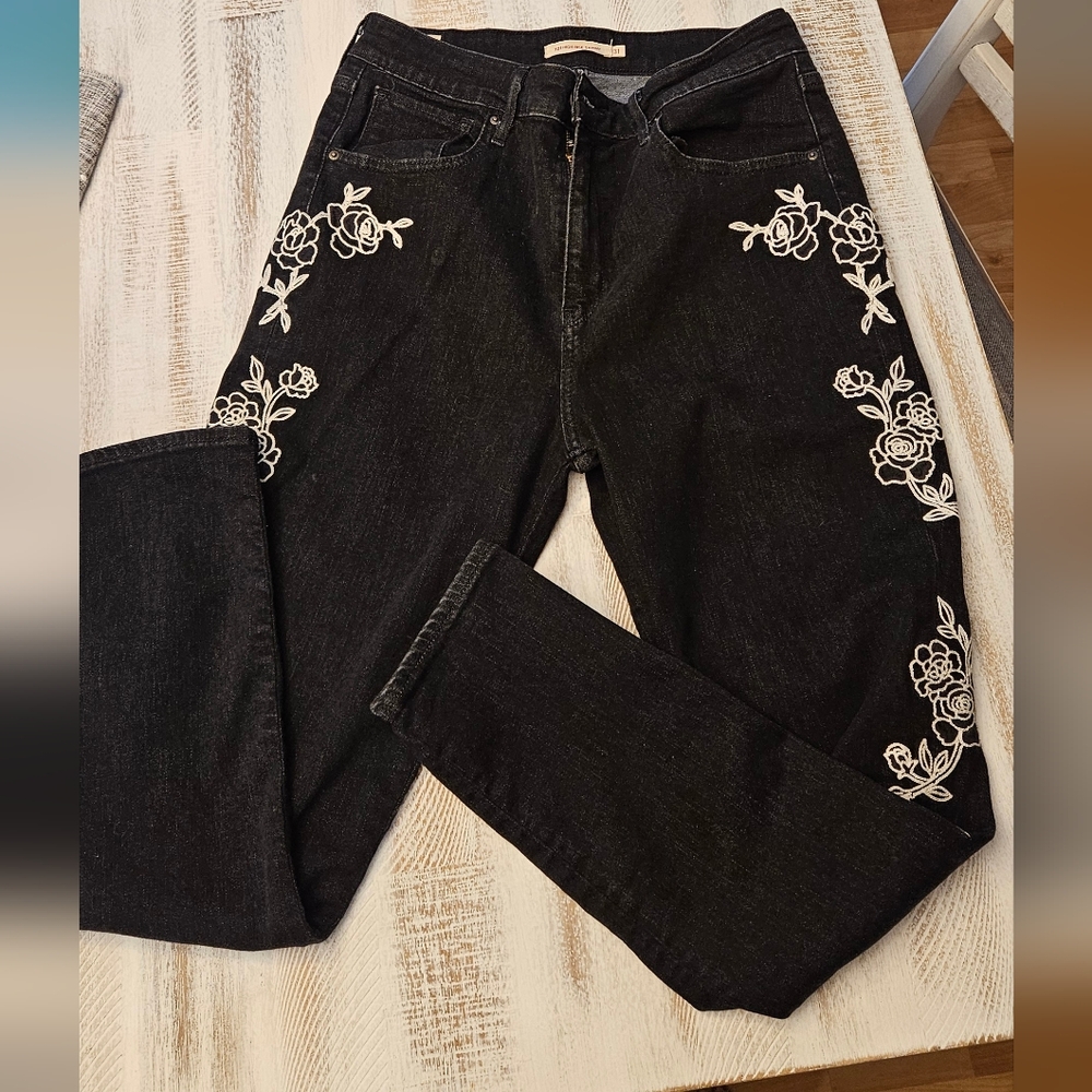 LEVI'S Embroidered Black Jeans